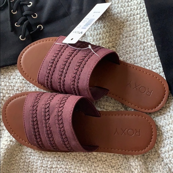 Roxy Shoes - BRAND NEW roxy sandals! Roxy Shoes - BRAND NEW roxy sandals!